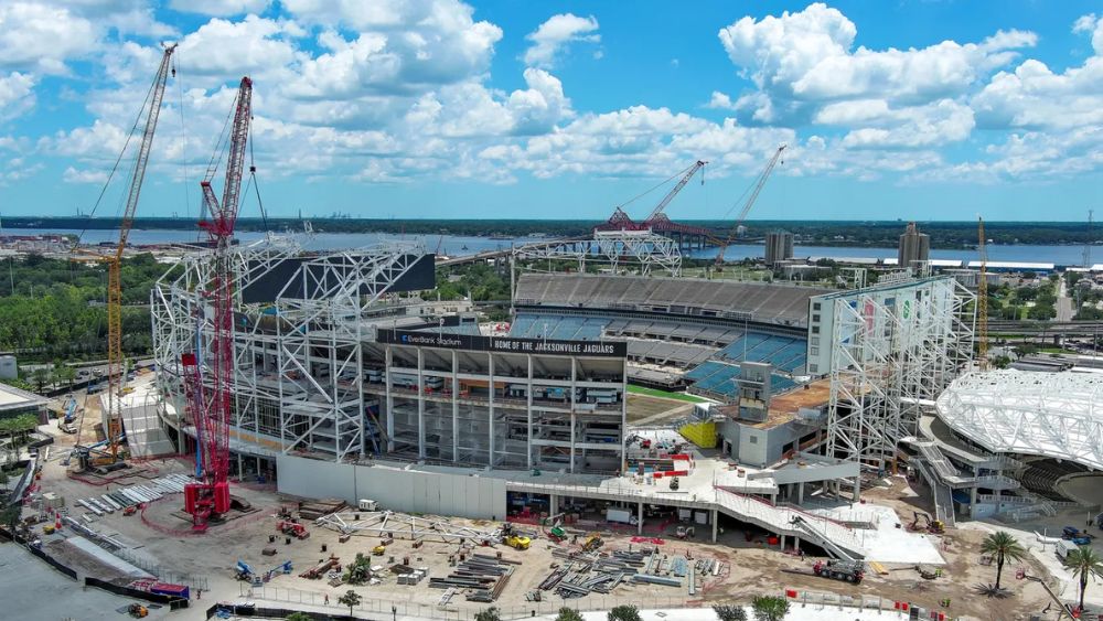 Construction of EverBank Stadium for shade canopies